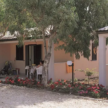 Villaggio Turistico Scialmarino 2*